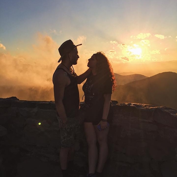 Lindsay 👽🧝🏽‍♀️ - Picture 1 of 1